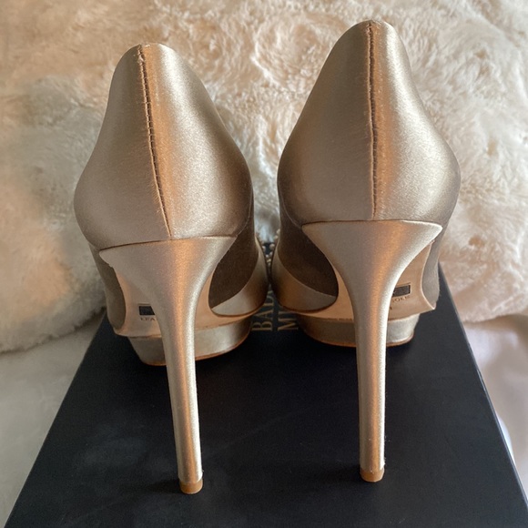 Badgley Mischka Owen Satin Pump Size 7 - Picture 7 of 7
